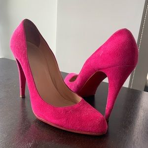 Christian Louboutin Pink Suede heels Size 40